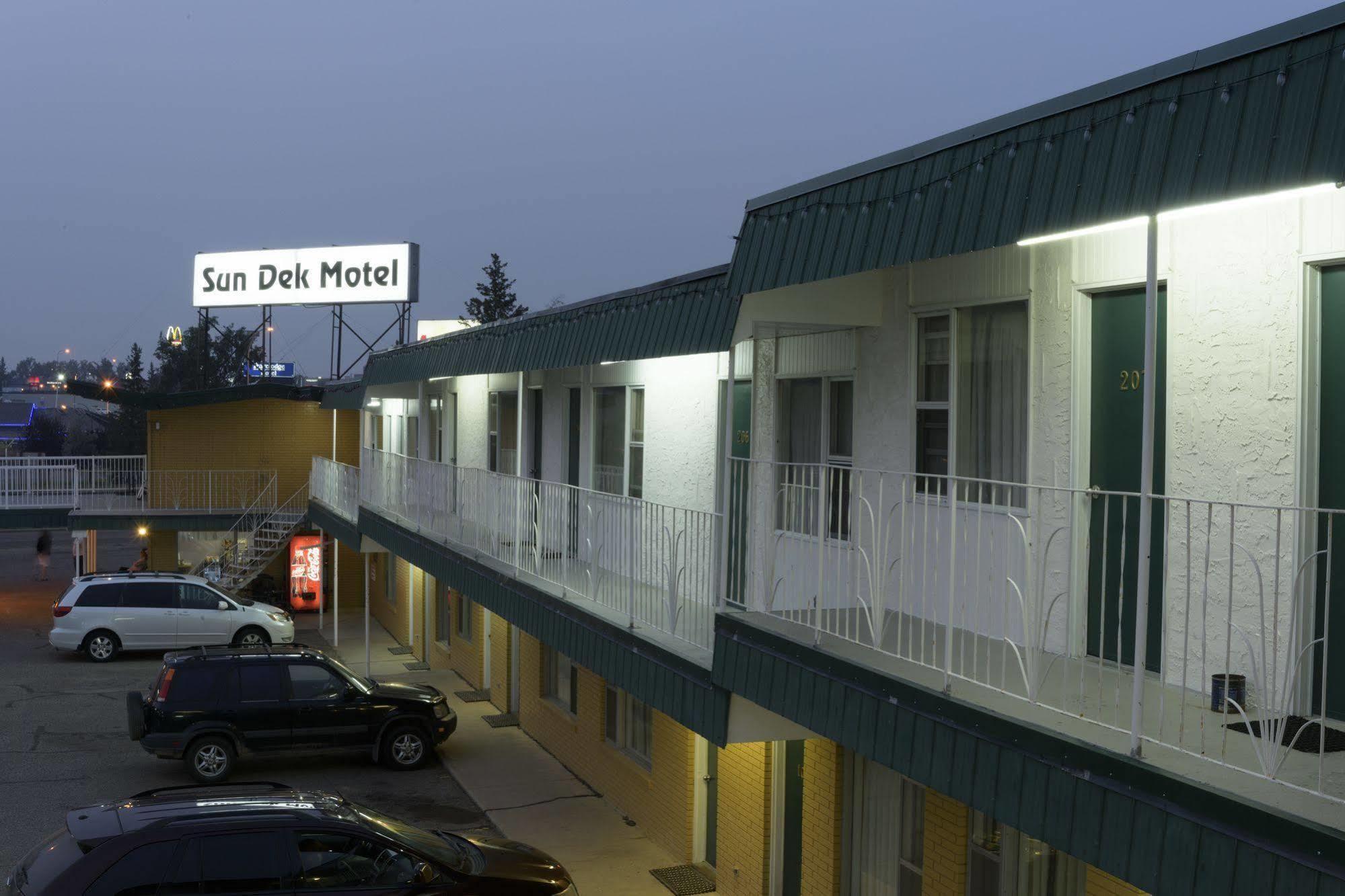 Sun-Dek Motel Medicine Hat Exteriér fotografie