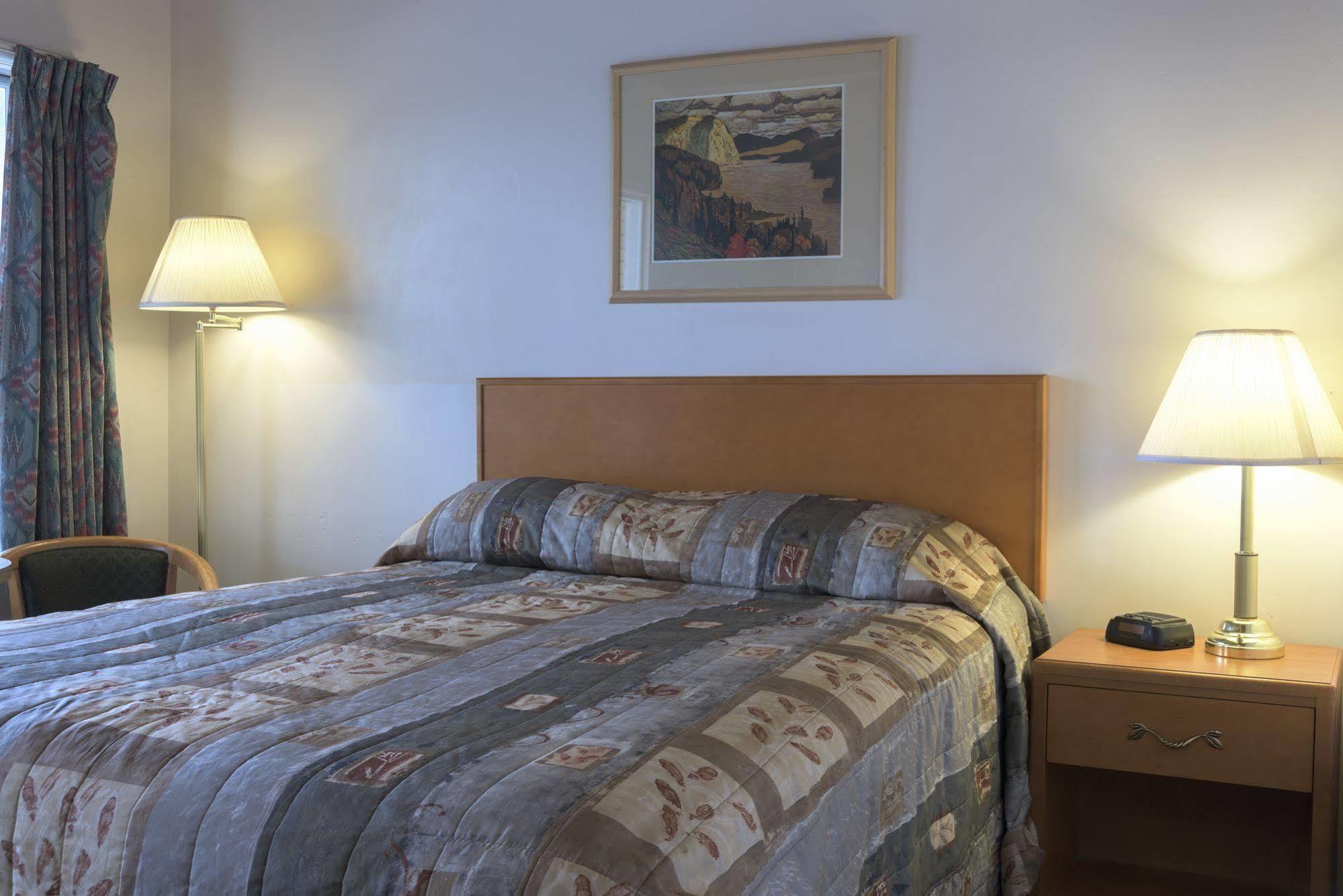 Sun-Dek Motel Medicine Hat Exteriér fotografie