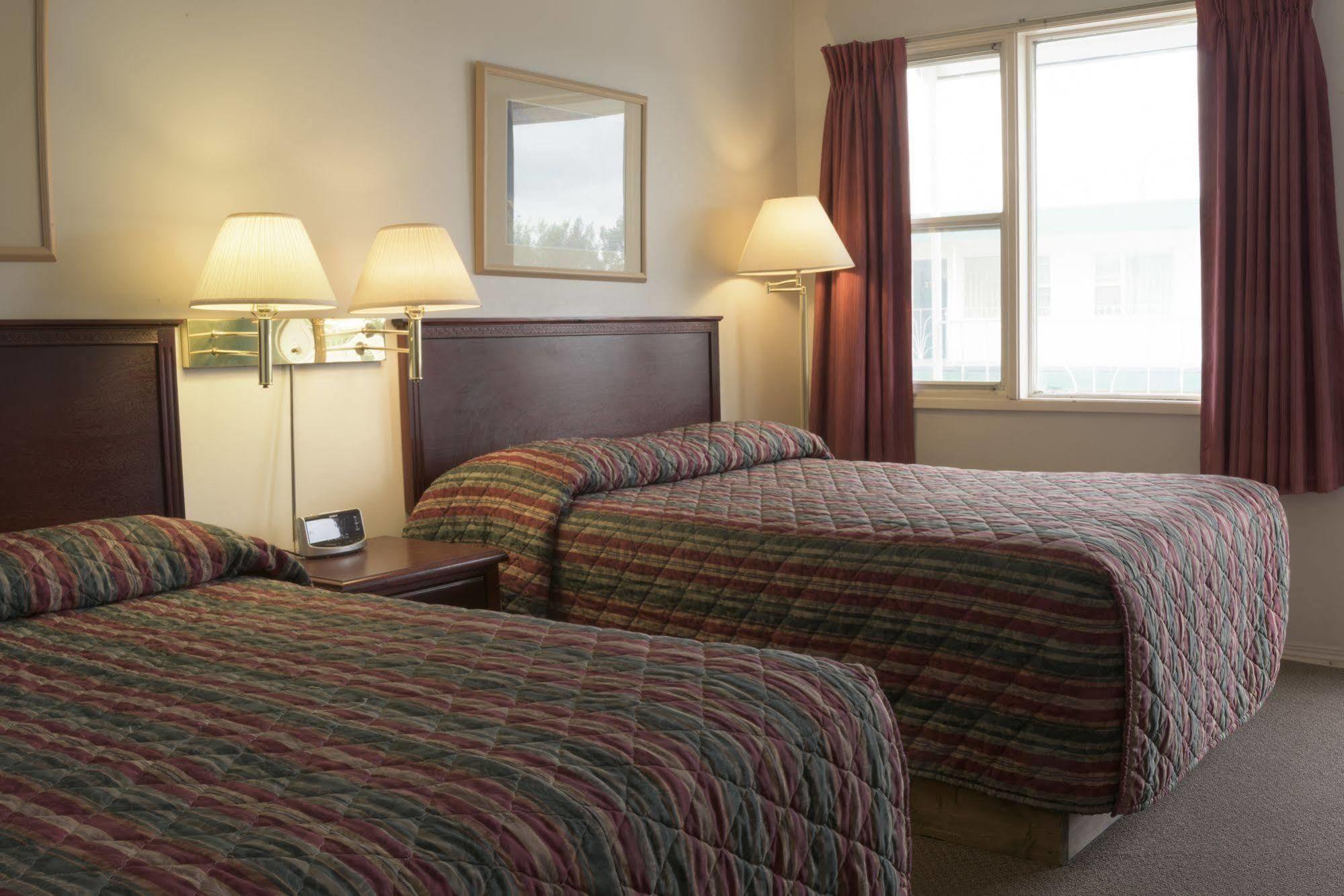 Sun-Dek Motel Medicine Hat Exteriér fotografie