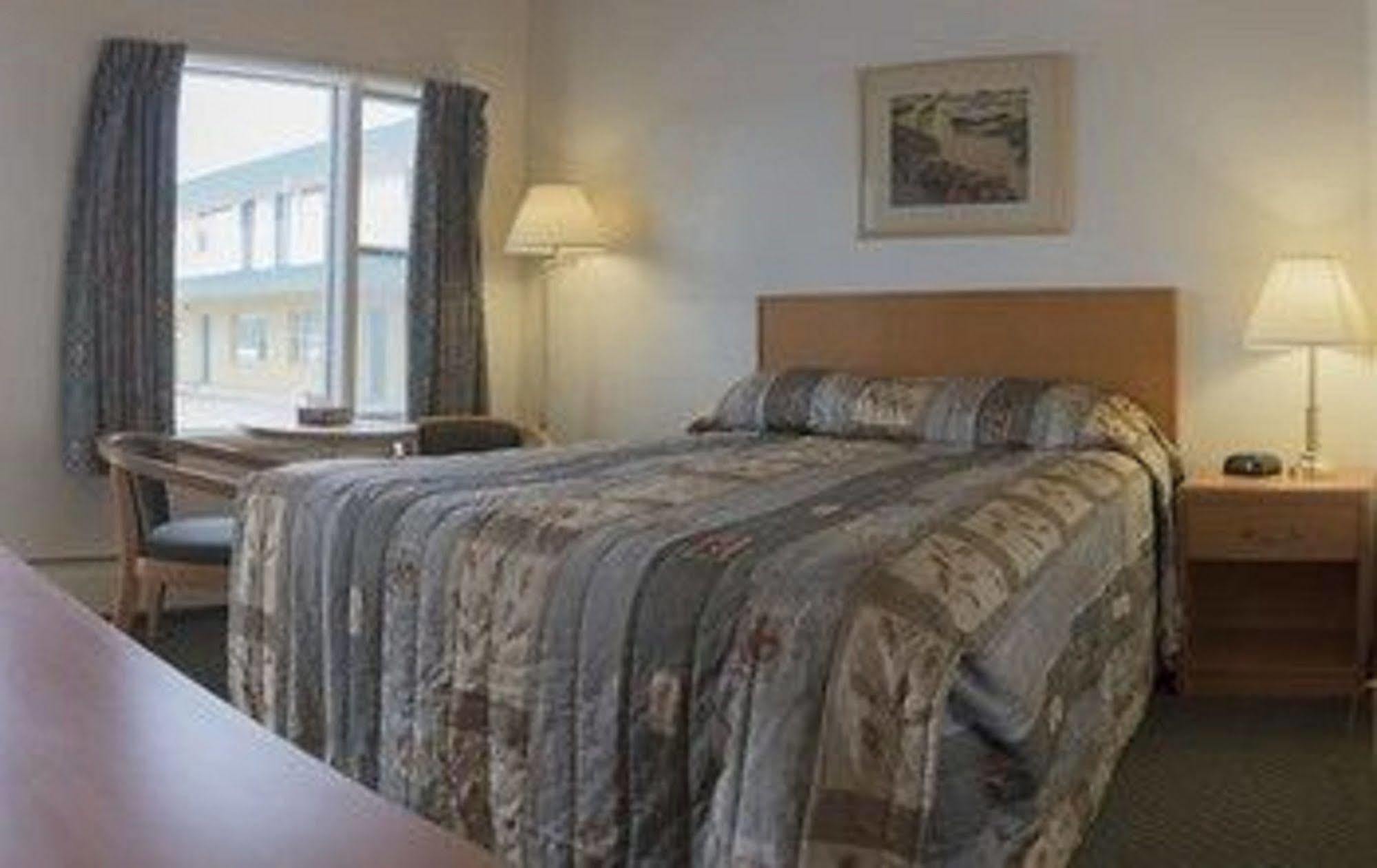 Sun-Dek Motel Medicine Hat Exteriér fotografie