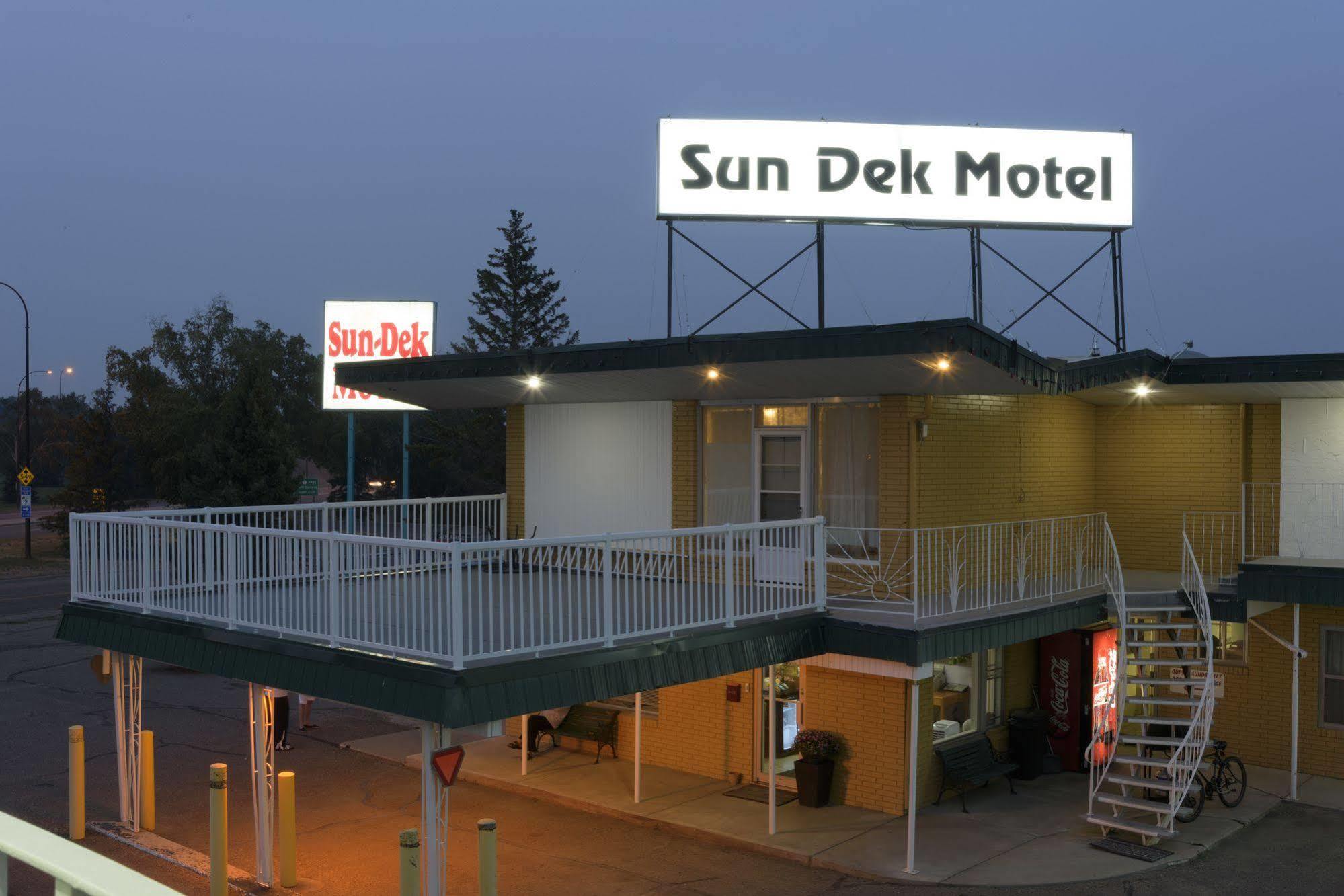 Sun-Dek Motel Medicine Hat Exteriér fotografie