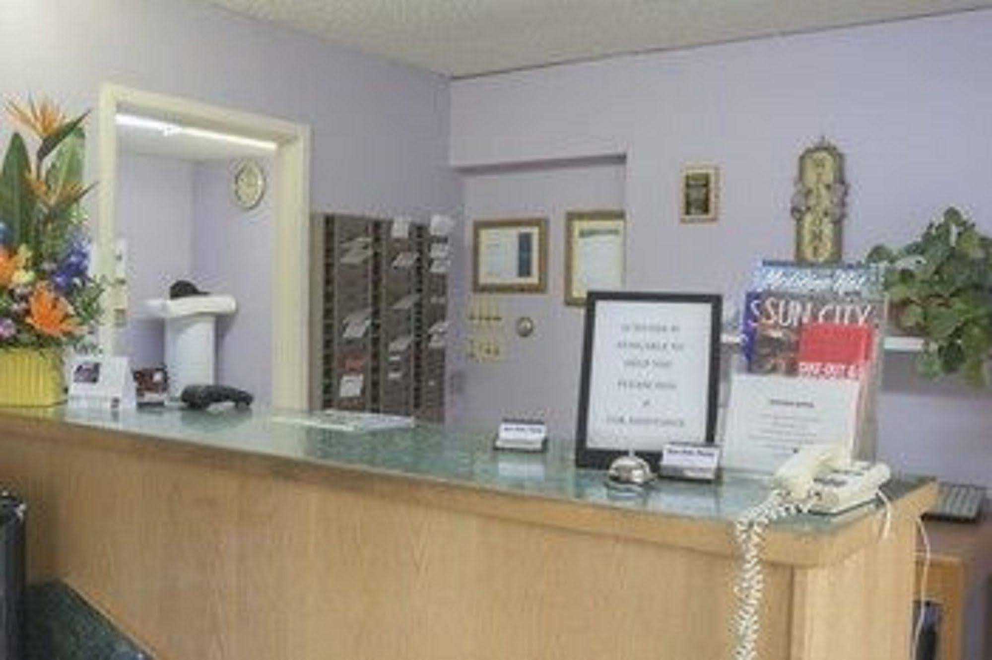 Sun-Dek Motel Medicine Hat Exteriér fotografie